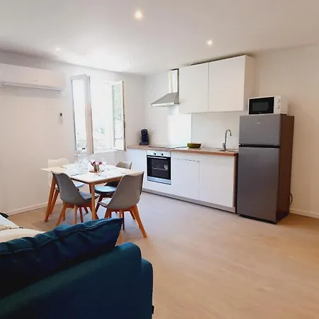Apartment Via Domitia