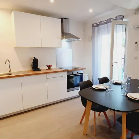 Via Domitia Lejlighed *