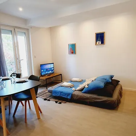 Via Domitia Apartment *