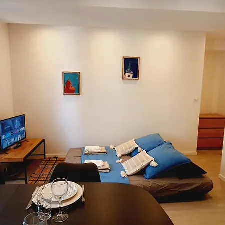 Apartment Via Domitia