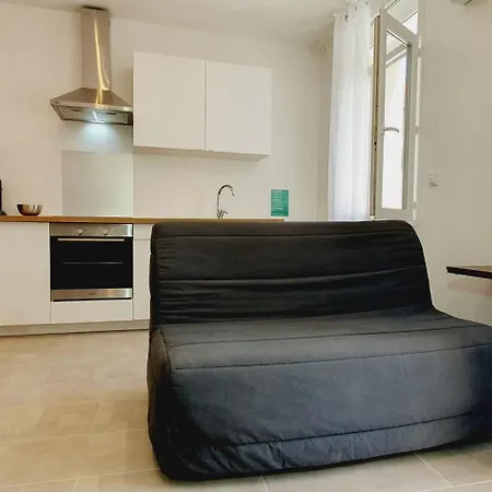 Via Domitia Apartment