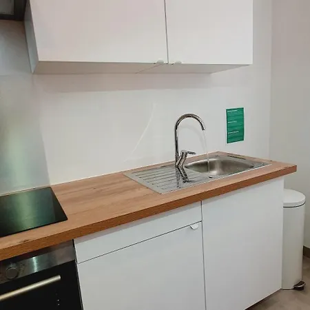 Via Domitia Apartment *