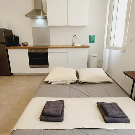 Apartment Via Domitia *